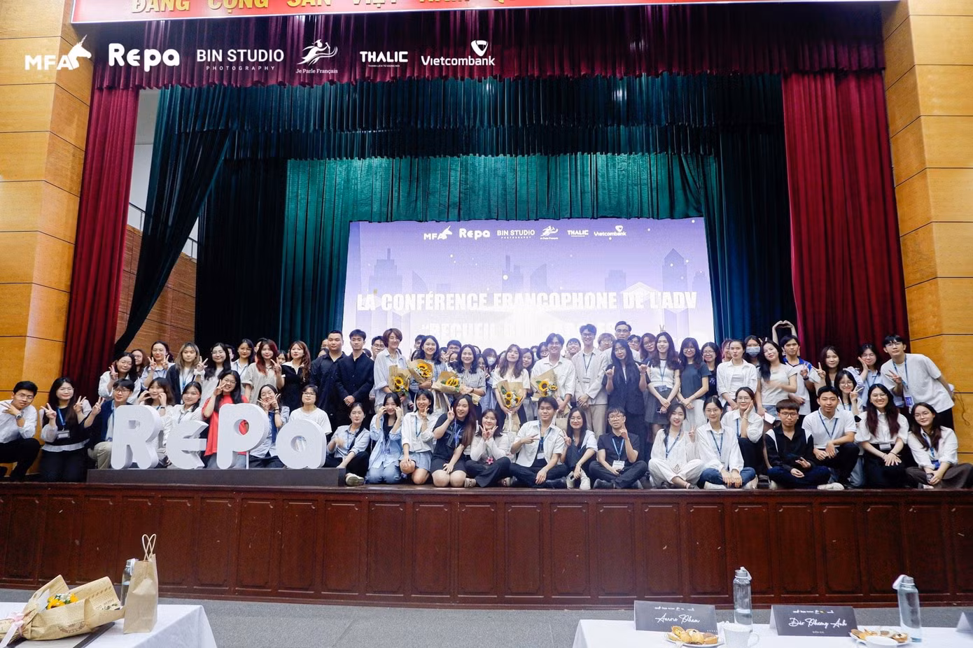 Ở môi trường Ngoại giao, Minh Ngọc có thêm nhiều cơ hội thử sức với những hoạt động truyền thông