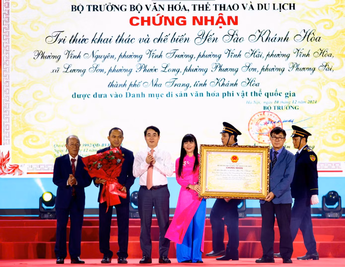 Tri thức khai thác và chế biến yến sào Khánh Hòa được Thủ tướng Chính phủ công nhận là Di sản văn hóa phi vật thể quốc gia.
