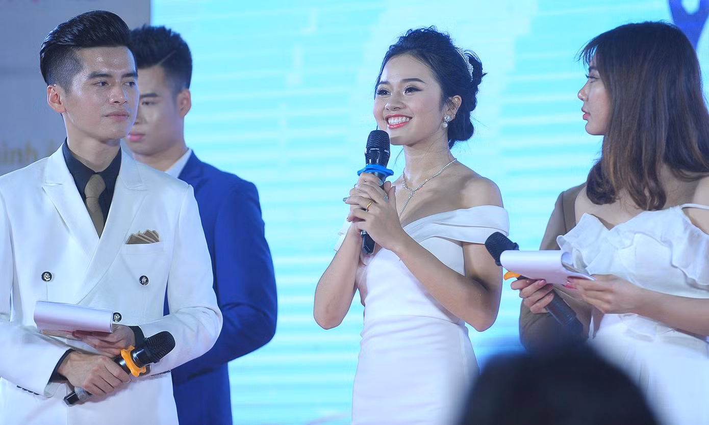 Lộ diện cặp đôi tài sắc nhất Đại học Khoa học Tự nhiên ảnh 13