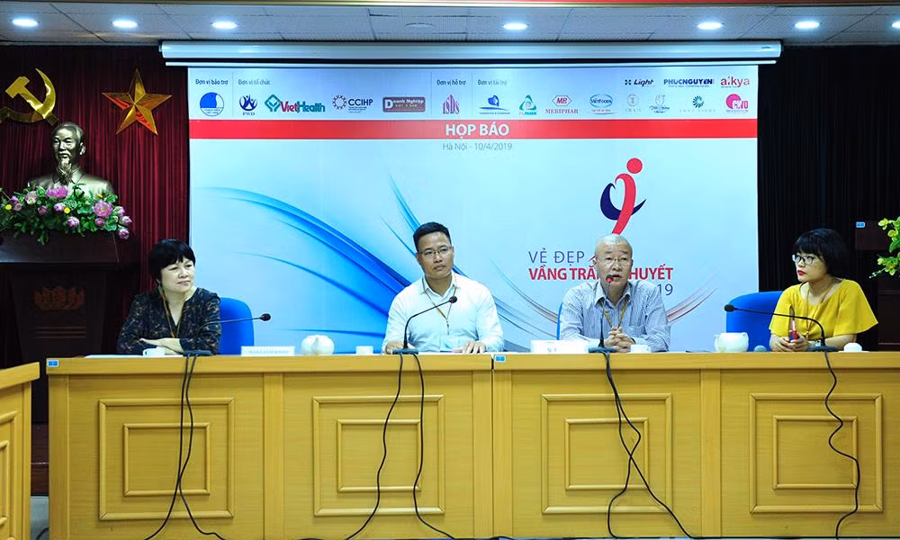 Hoa hậu Đỗ Mỹ Linh chia sẻ về vẻ đẹp hoàn thiện ảnh 1