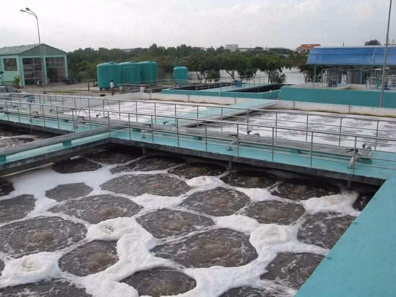Công tác thu gom và xử lý nước thải trên địa bàn Hà Nội là vấn đề cấp bách.