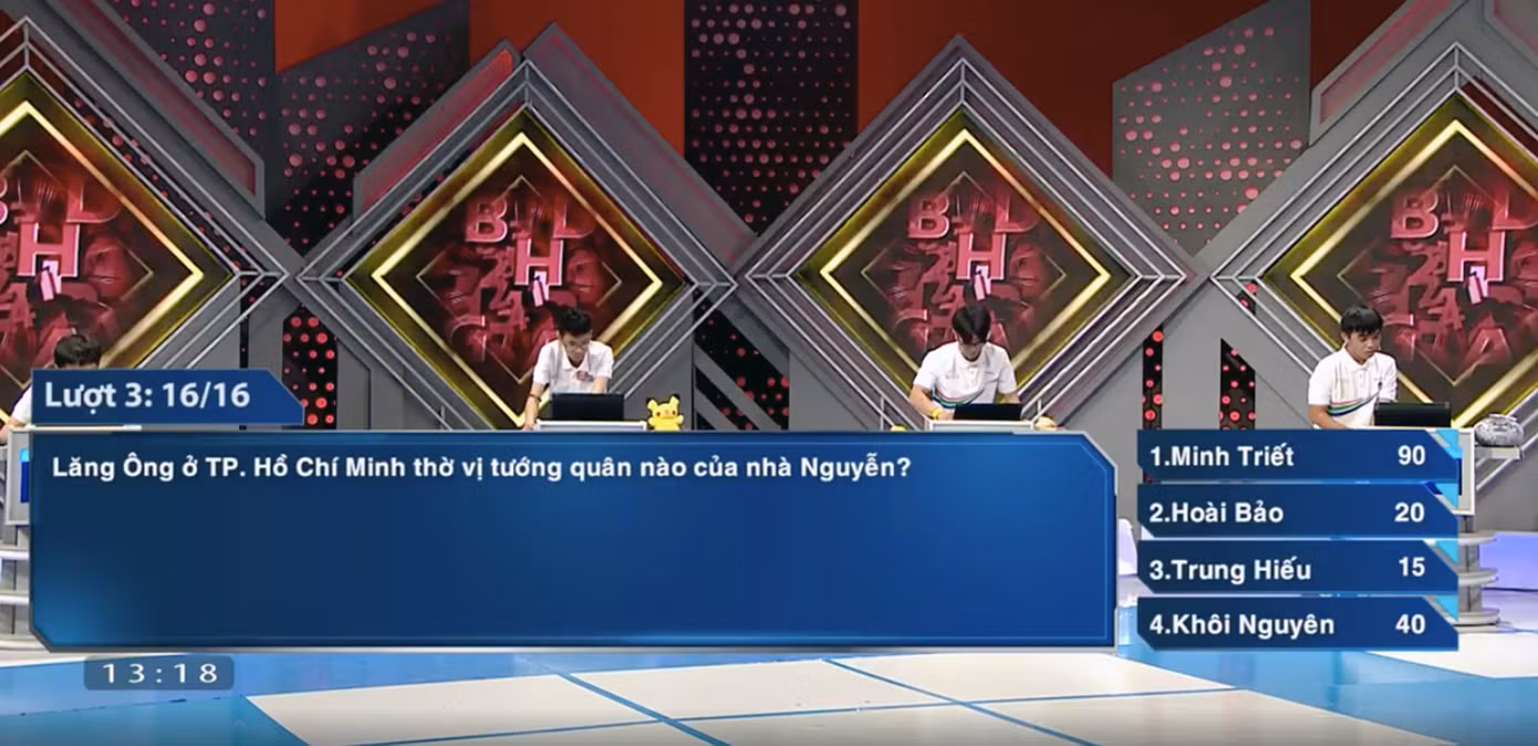 Bốn thí sinh trong phần thi Khởi động.