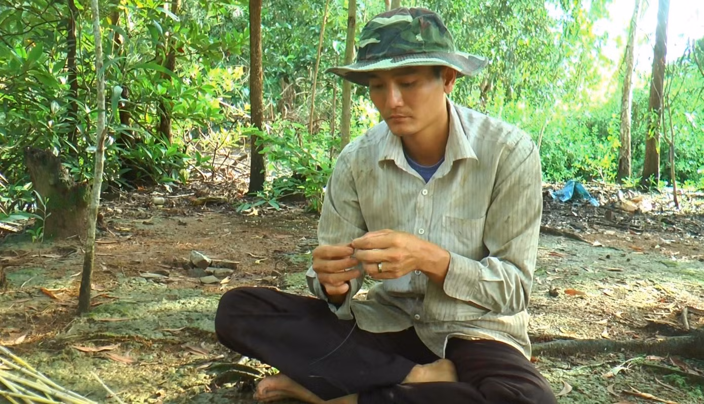 Lưỡi câu, ngạnh câu phải được gia cố và mồi câu phải cắt nhỏ vừa miệng của lịch.