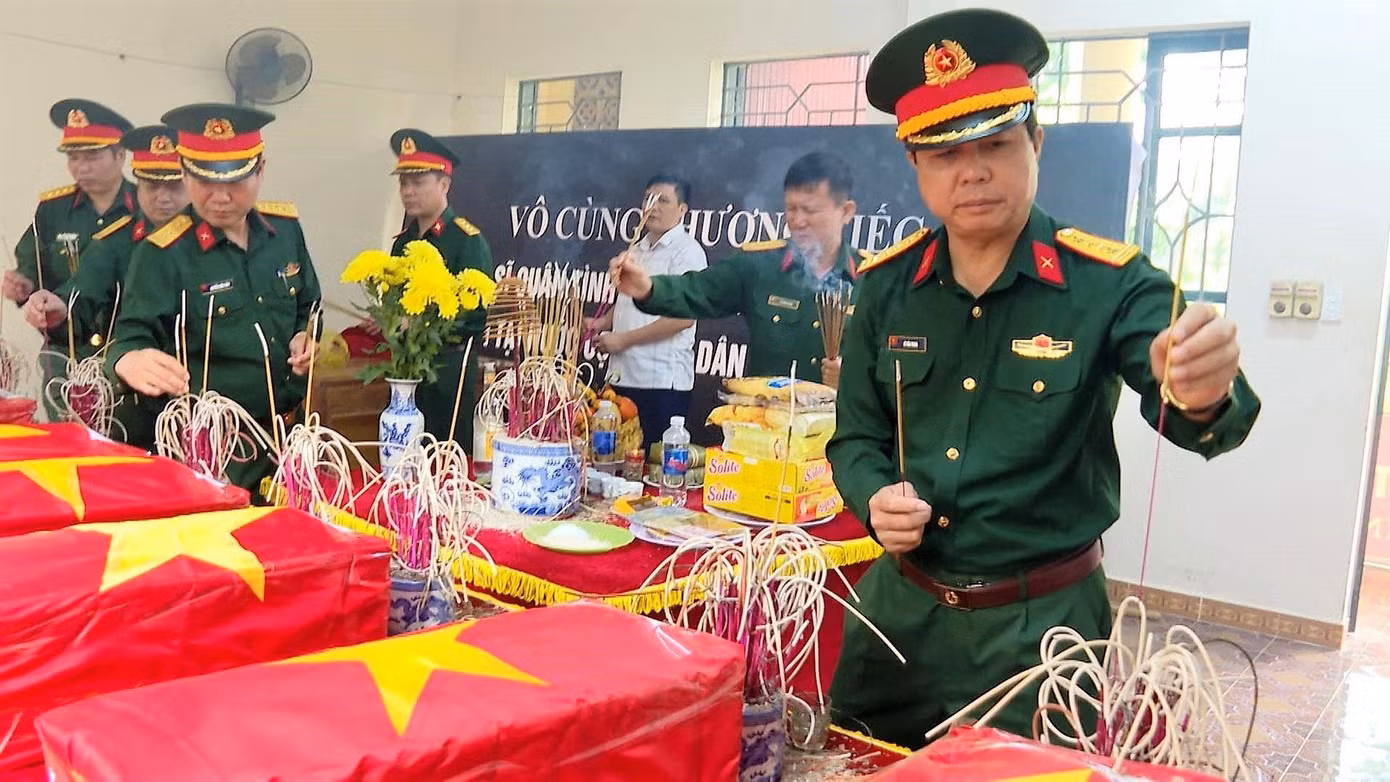 Cơ quan chức năng đã tìm thấy 8 phần mộ liệt sỹ tại thị trấn Cành Nàng, huyện Bá Thước, Thanh Hóa
