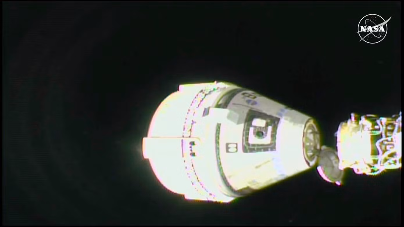 Khoang tàu Starliner của Boeing trở về mà không có phi hành gia nào ngồi trong. (Ảnh: NASA)