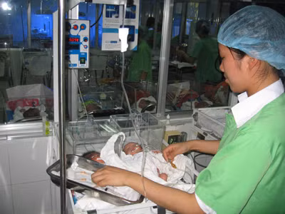 Chăm sóc trẻ sơ sinh ở BV Phụ sản T.Ư