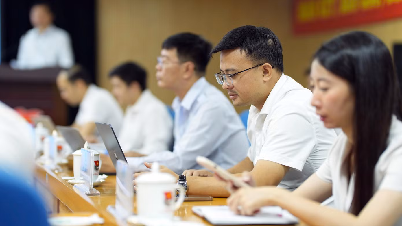 Các đại biểu tham dự hội nghị.