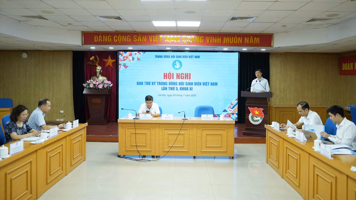 Các đại biểu tham dự hội nghị.