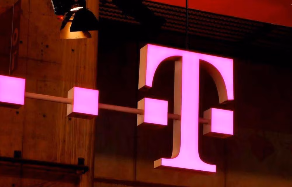 Lộ diện hacker đứng sau vụ tấn công mạng di động T-Mobile của Mỹ ảnh 1