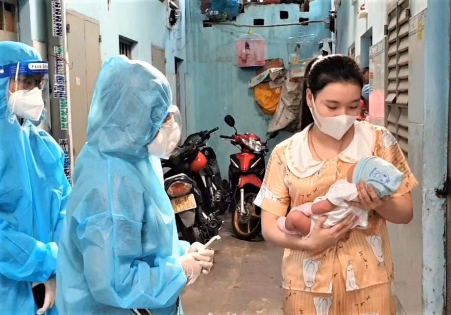 Một bé mồ côi đang ở trọ tại Bình Dương