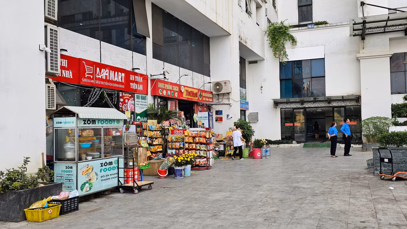 Nhiều kiốt tại tầng 1 vẫn kinh doanh, sai phạm chưa được xử lý triệt để tiềm ẩn nguy cơ mất an toàn PCCC.