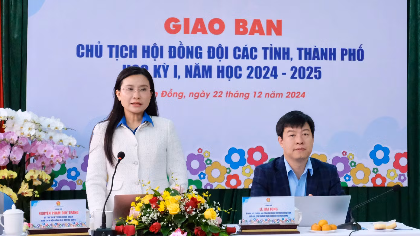 Chị Nguyễn Phạm Duy Trang - Bí thư Ban Chấp hành T.Ư Đoàn, Chủ tịch Hội đồng Đội T.Ư phát biểu kết luận.