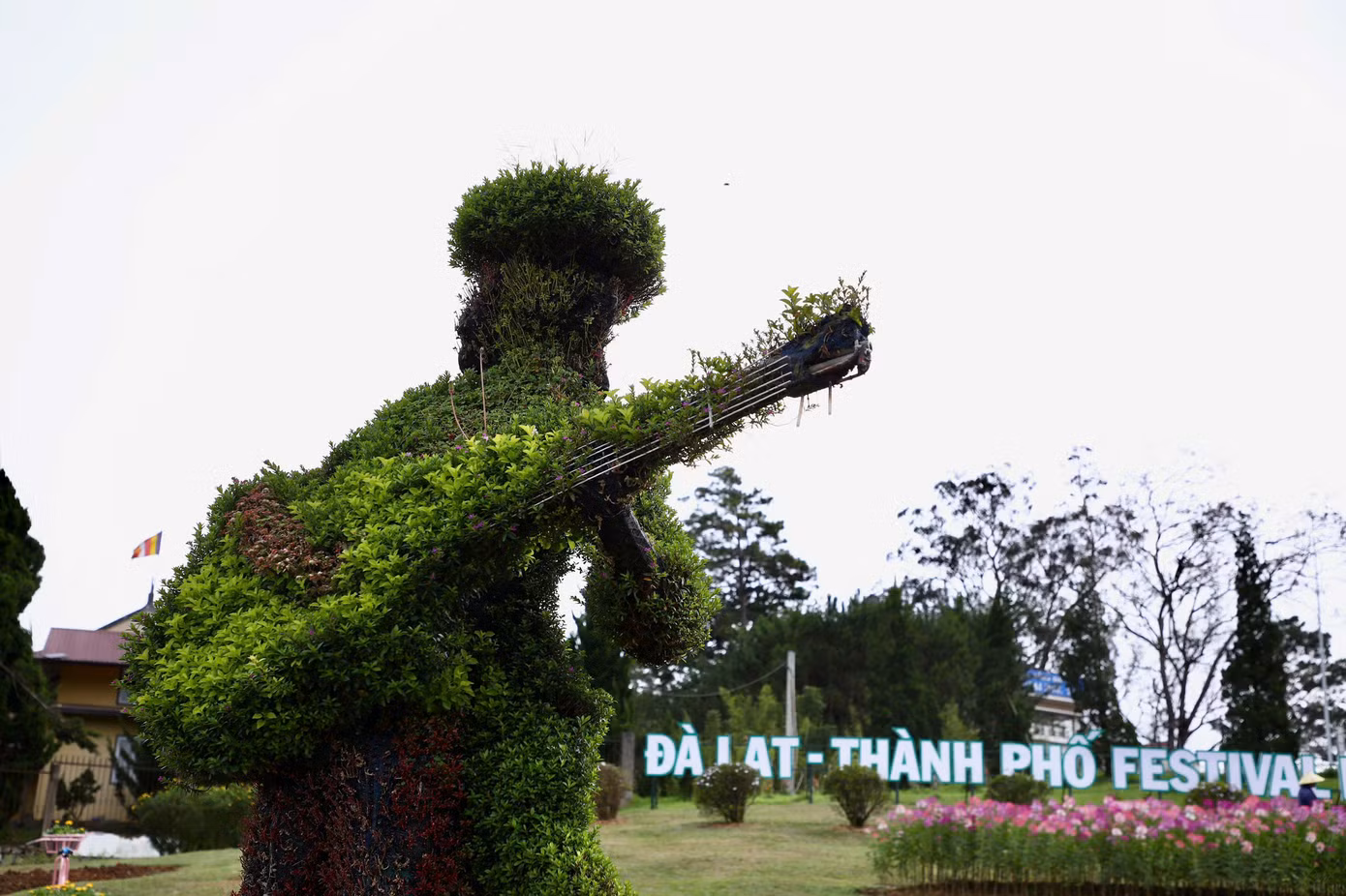 Theo ông Nguyễn Trung Kiên - Giám đốc Sở Văn hóa, Thể thao và Du lịch tỉnh Lâm Đồng, Festival hoa Đà Lạt chính thức khai mạc vào tối 5/12 và được tổ chức trong 1 tháng. Festival Hoa Đà Lạt năm nay tiếp tục khẳng định Đà Lạt là thành phố Festival Hoa của Việt Nam, thành phố sáng tạo trong lĩnh vực âm nhạc của UNESCO và thành phố thuộc "Nhóm 5 thành phố Festival ấn tượng của châu Á".