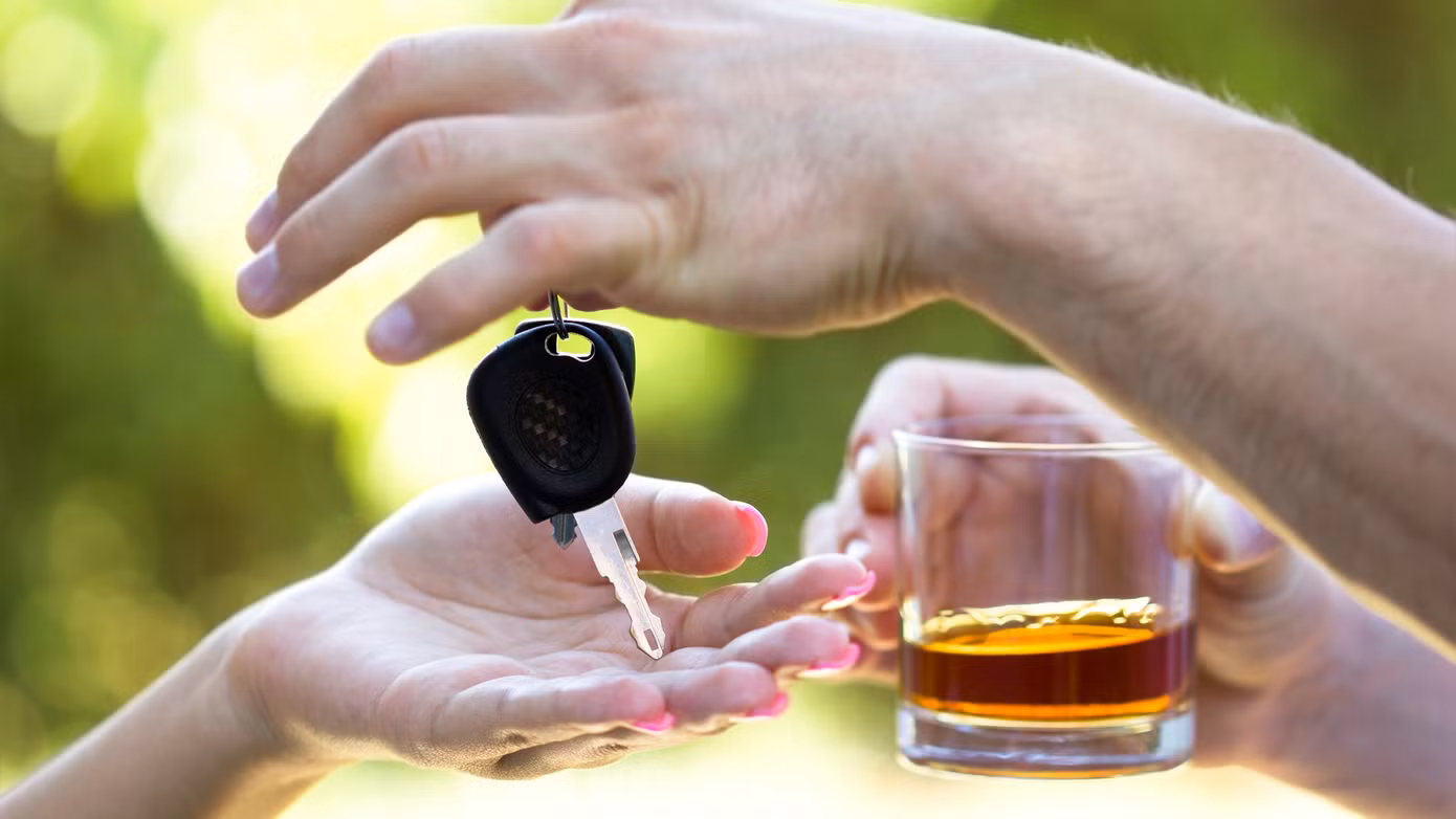 Tình trạng say rượu khi lái xe đã dẫn tới nhiều vụ tai nạn giao thông khiến tài xế và hành khách tử vong tại Mỹ.