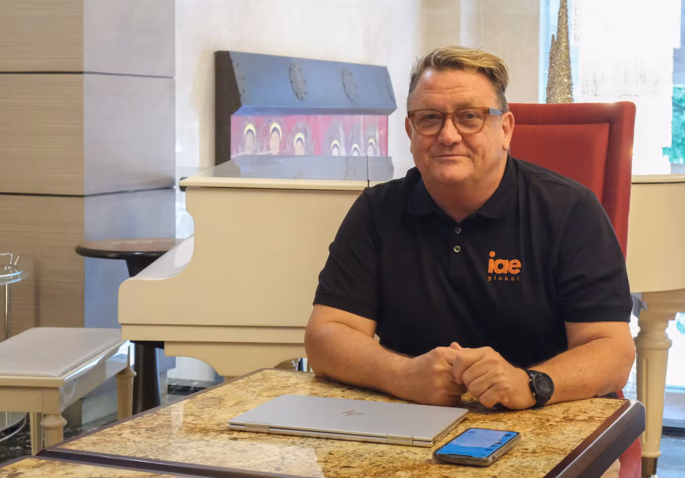 Ông Michael Barnes hy vọng sinh viên Việt Nam có thể trở về xây dựng đất nước sau khi tích lũy kiến thức từ nền giáo dục tiên tiến.