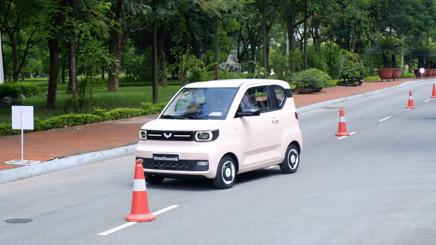 Tốc độ tối đa của xe đạt 100 km/h. Ảnh: Nguyên Vũ.