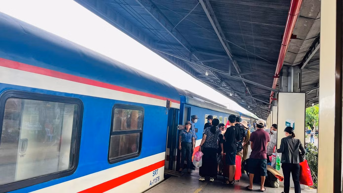 Công ty CP Vận tải đường sắt Sài Gòn sẽ tổ chức chạy thêm tàu SE32, SE31 giữa Ga Sài Gòn - Quy Nhơn vào các ngày 15 và 18/10 tới đây. (Ảnh minh họa)