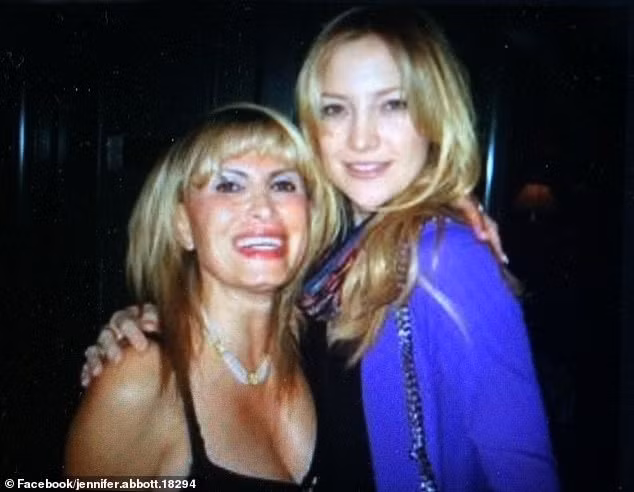Bà Jennifer Abbott quen biết nhiều ngôi sao Hollywood nổi tiếng. Ảnh: Facebook.