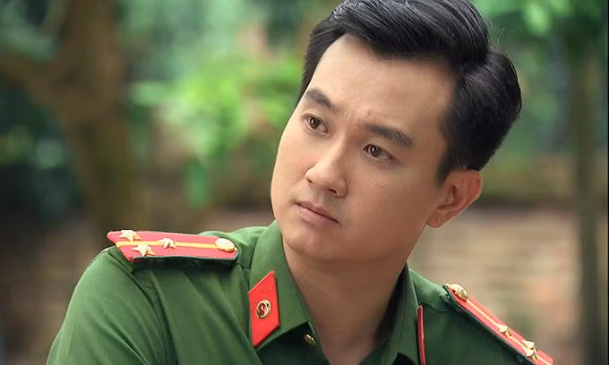 Đầu tháng 12/2021, Anh Tuấn phải tạm dừng quay do chấn thương.