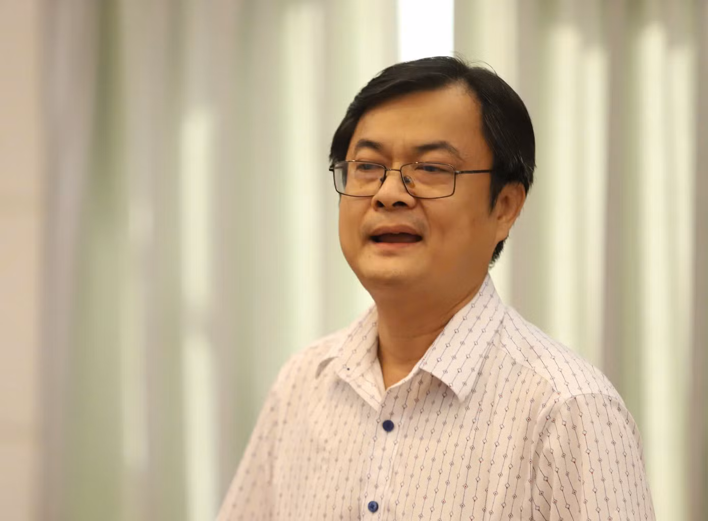 Ông Lê Nguyễn Hồng Quang nêu ý kiến. Ảnh: Ngô Tùng.