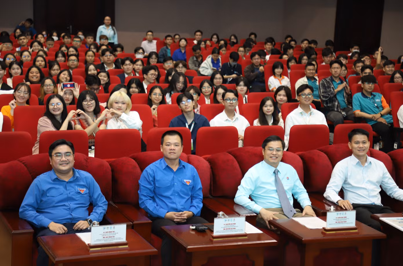 Dự buổi khai mạc diễn đàn có anh Nguyễn Hải Nam - Phó Chánh văn phòng Trung ương Đoàn.