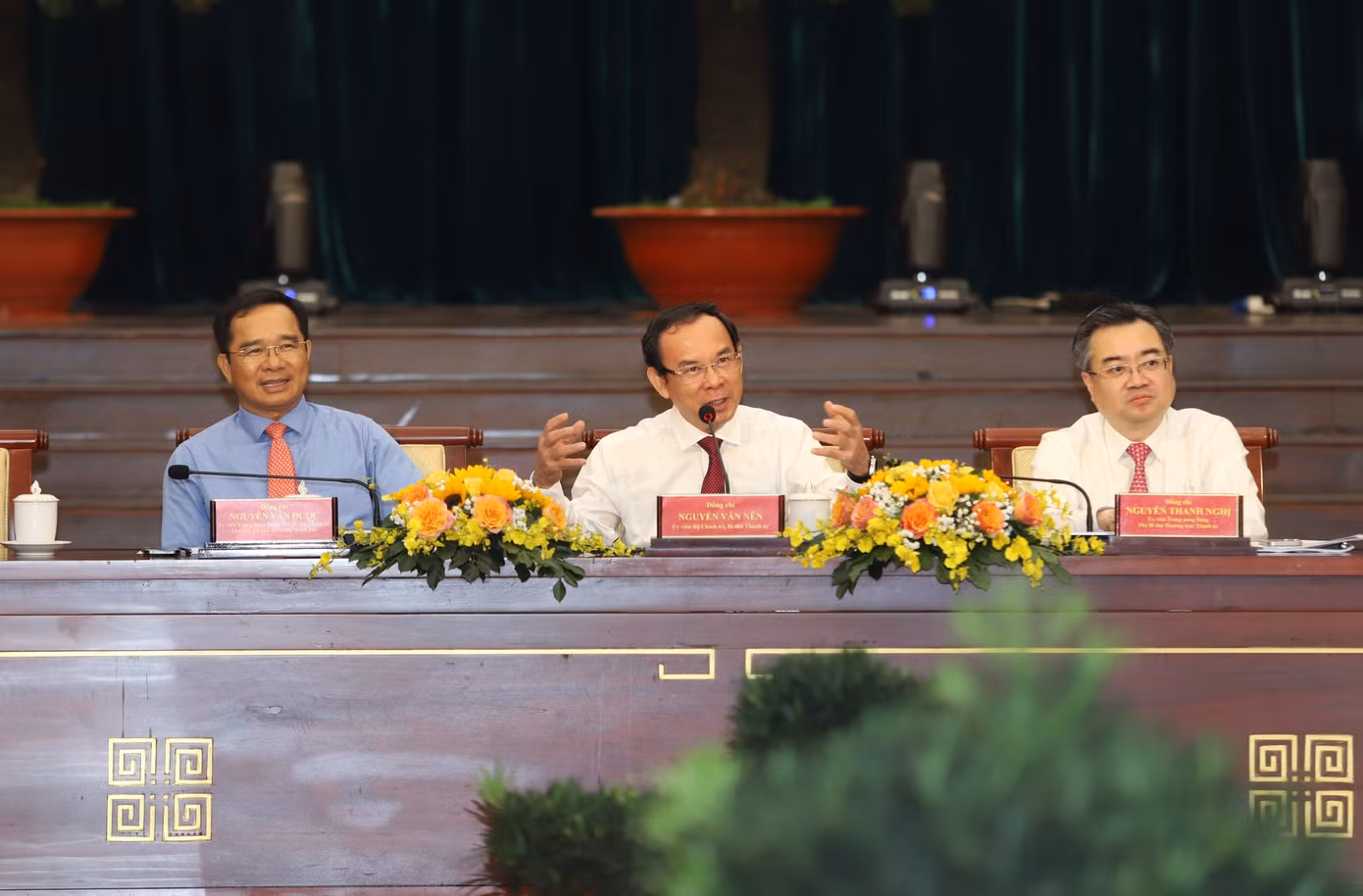 Bí thư Nguyễn Văn Nên khuyến khích Hieuthuhai trao đổi thẳng thắn, vô tư.