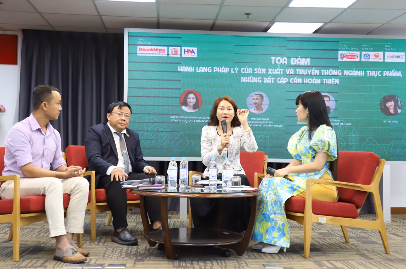 Các chuyên gia chia sẻ góc nhìn, giải pháp trong quản lý việc sản xuất, phân phối lương thực thực phẩm.