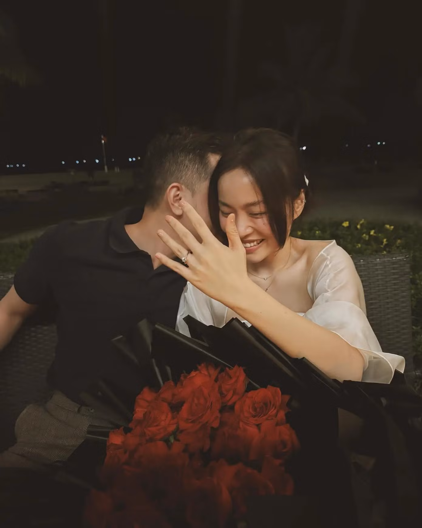 Sau 6 năm gắn bó, cả hai quyết định chính thức "về chung một nhà".