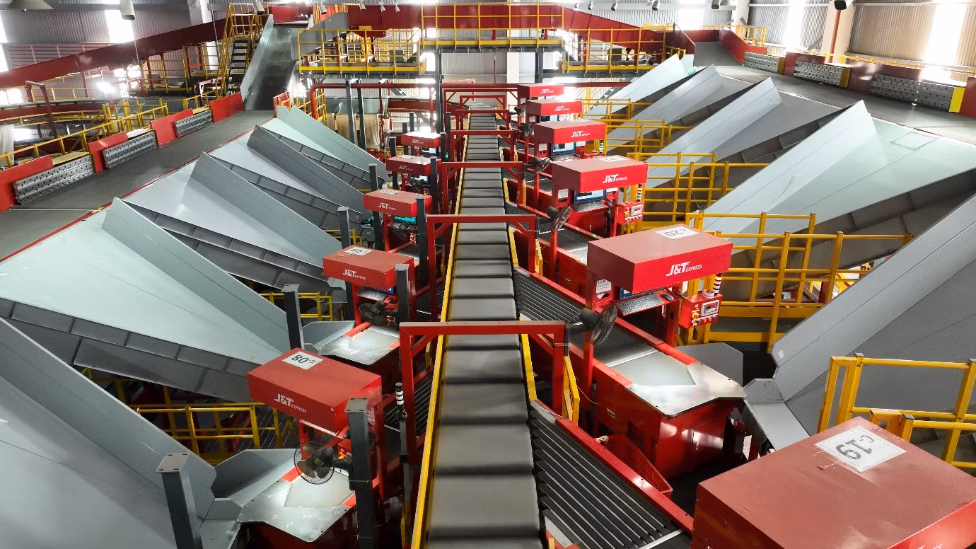 J&amp;T Express xác định an toàn thông tin là nền tảng cốt lõi để phát triển công nghệ phục vụ khách hàng tối ưu.