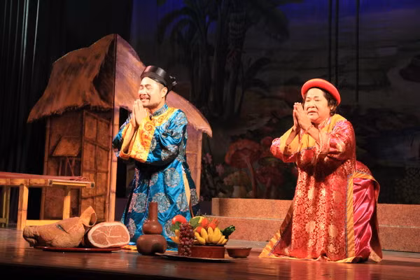 Vợ chồng người anh do nghệ sỹ Nhật Tuấn và NSƯT Minh Vượng thủ vai