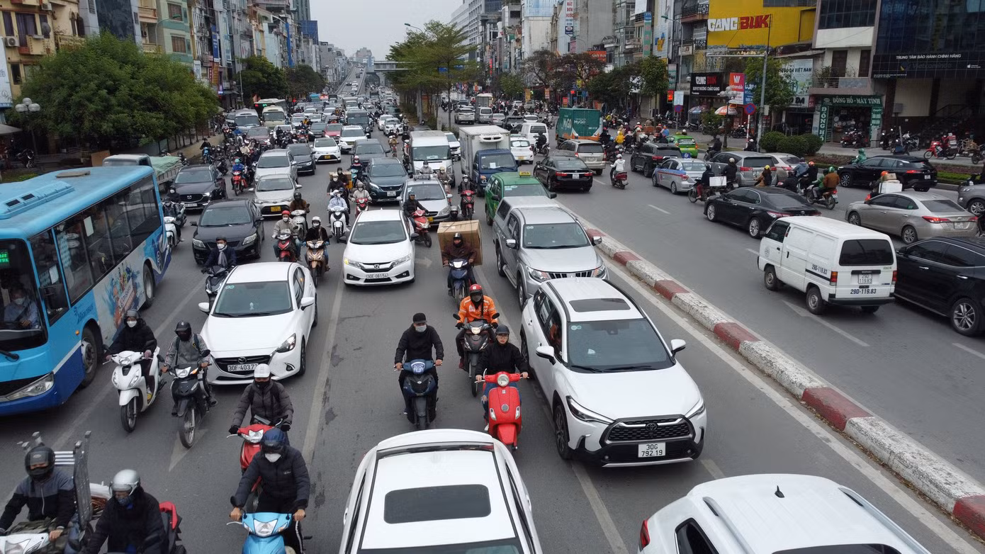 Theo báo cáo của Nhà đầu tư và các đơn vị thực hiện dự án đường Vành đai 2 trên cao, hiện đoạn Ngã Tư Vọng - Ngã Tư Sở đã thi công xong cơ bản, sẵn sàng thông xe.