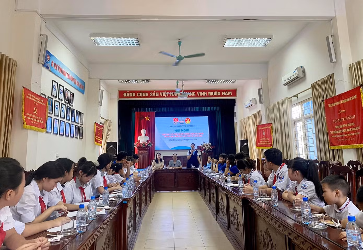 Nhiều ý kiến, nguyện vọng của trẻ em đã được chia sẻ, thảo luận trong chương trình. Ảnh: TĐTB