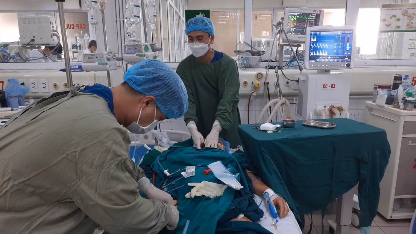 Bệnh nhân cúm A phải can thiệp tim phổi nhân tạo