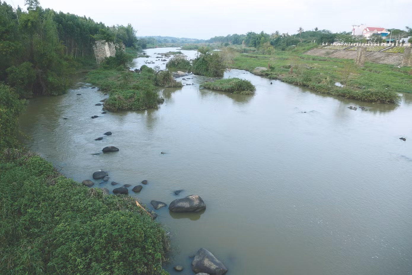 Sông Ba, đoạn chảy qua vùng đất cổ An Khê, Gia Lai Ảnh: Trần Tuấn