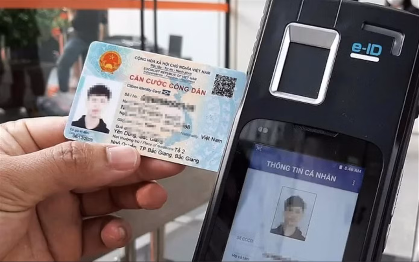 Người có thẻ căn cước công dân gắn chíp điện tử có thể đăng ký tài khoản định danh điện tử mức độ 1 qua ứng dụng VnelD