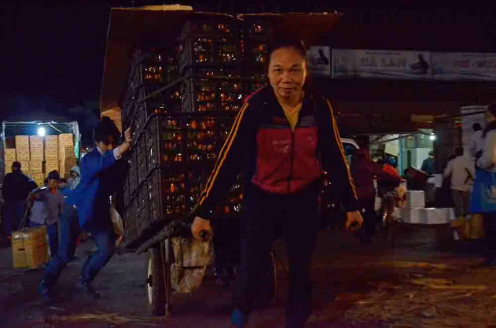 Nặng gánh mưu sinh trong đêm lạnh Hà thành ảnh 6