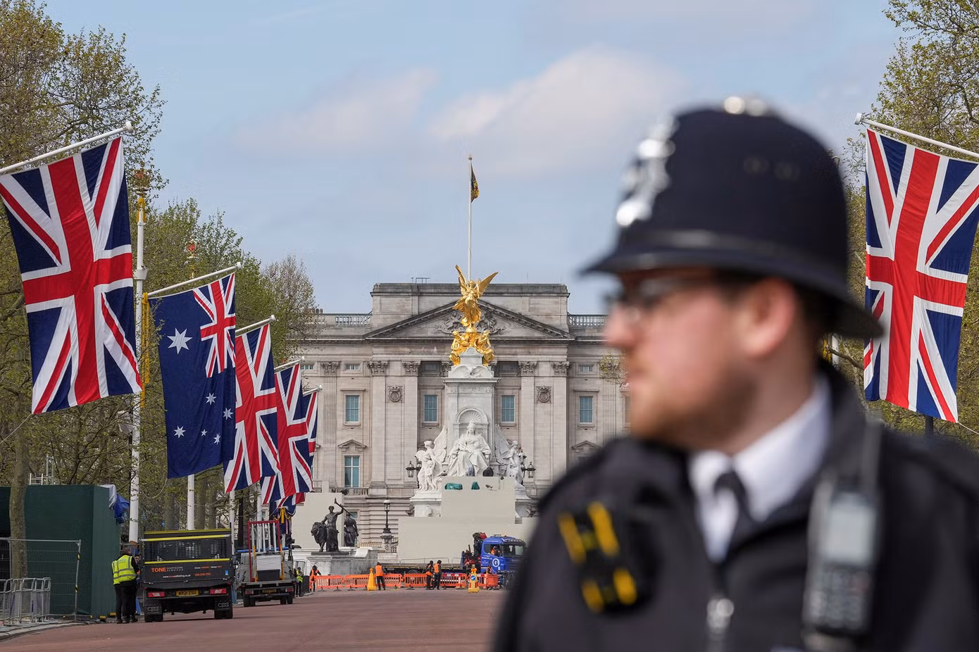 Khoảng 11.500 sĩ quan cảnh sát được triển khai ở London trong ngày 6/5 để bảo vệ lễ đăng quang của Nhà vua Charles III. Ảnh: Reuters