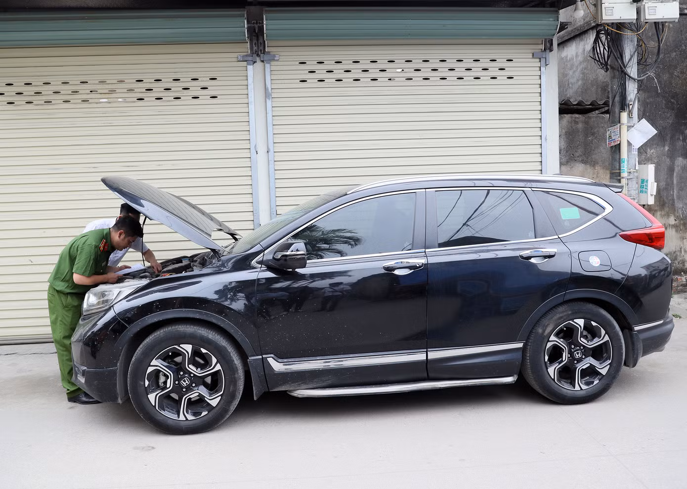 Công an cấp xã thuộc 18 huyện, thị xã ở Hà Nội tiếp nhận đăng ký xe ô tô từ tháng 3/2025.