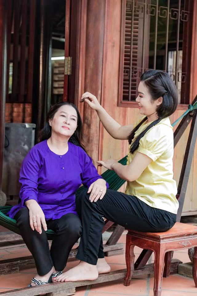Á khôi Duyên dáng Áo dài ra mắt MV về mẹ ảnh 1