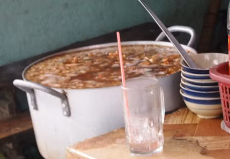 Món phá lấu lòng heo là một trong những 