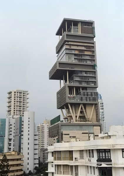 Ngôi nhà đắt nhất thế giới nhìn từ xa