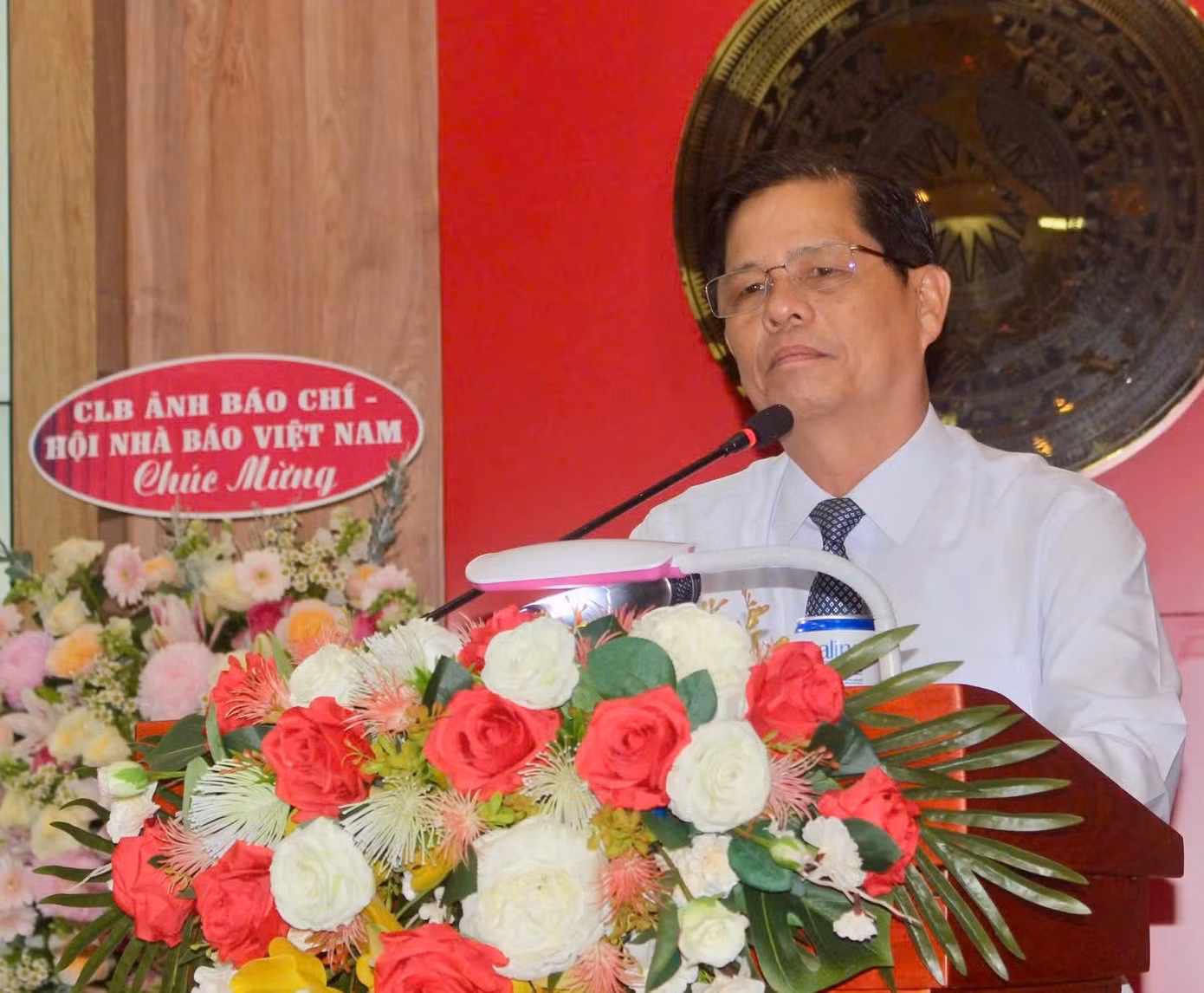 Ông Nguyễn Tấn Tuân - Chủ tịch UBND tỉnh Khánh Hòa, phát biểu tại hội thảo.