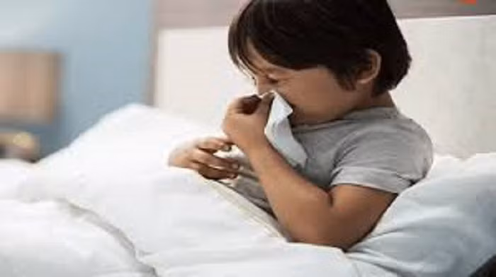Cảm lạnh và cảm cúm là hai bệnh lý phổ biến mà trẻ em dễ mắc phải vào mùa đông.
