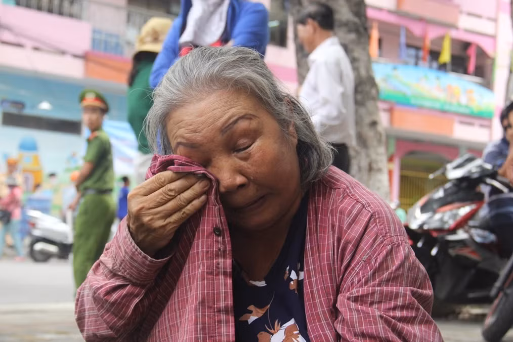 Nữ sinh bị cưa chân làm bài thi THPT Quốc gia ra sao? ảnh 7