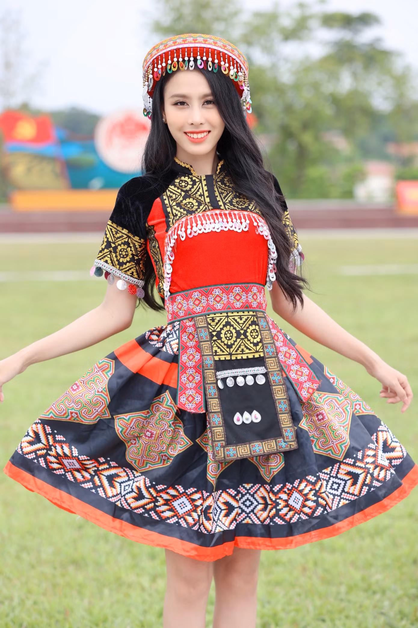Lần đầu đến với Yên Bái, Á hậu Ngọc Hằng cho biết cô rất ấn tượng vì vùng đất này vẫn giữ được cảnh sắc hoang sơ, hùng vĩ. Ngọc Hằng đặc biệt ấn tượng với tính cách phóng khoáng, hào sảng của người dân nơi đây.