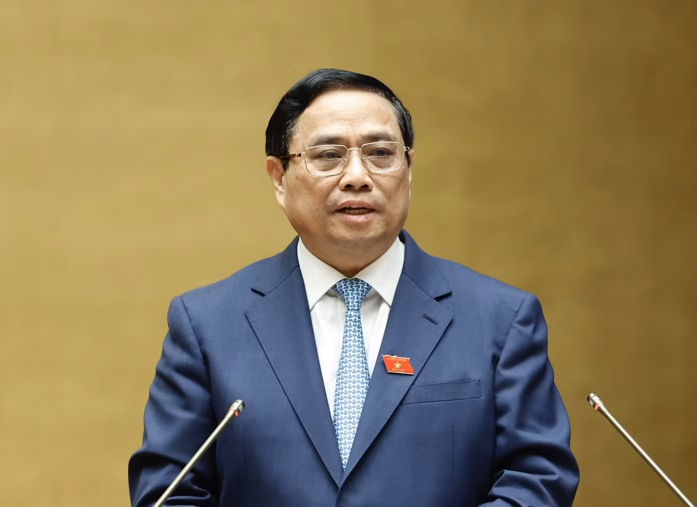 Thủ tướng Phạm Minh Chính báo cáo giải trình những vấn đề đại biểu nêu ra trong phiên chất vấn. Ảnh: Như Ý