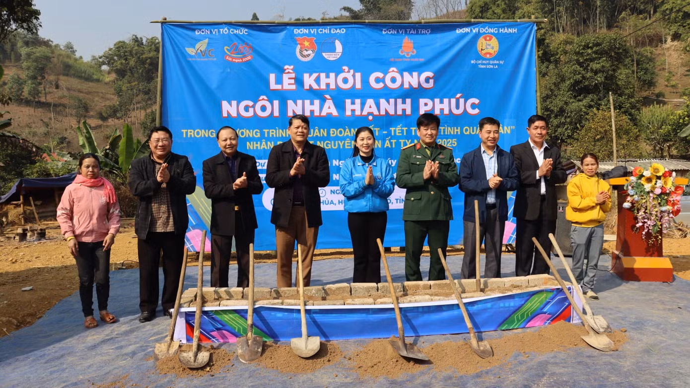 Tỉnh Đoàn Sơn La cùng các đơn vị tài trợ tổ chức lễ khởi công Ngôi nhà hạnh phúc cho 2 em nhỏ có hoàn cảnh đặc biệt.