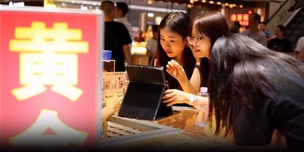Xu hướng mua vàng của Gen Z ở Trung Quốc đã tăng từ 16% năm 2016 lên 59% vào năm 2021. (Nguồn: Sixthtone)