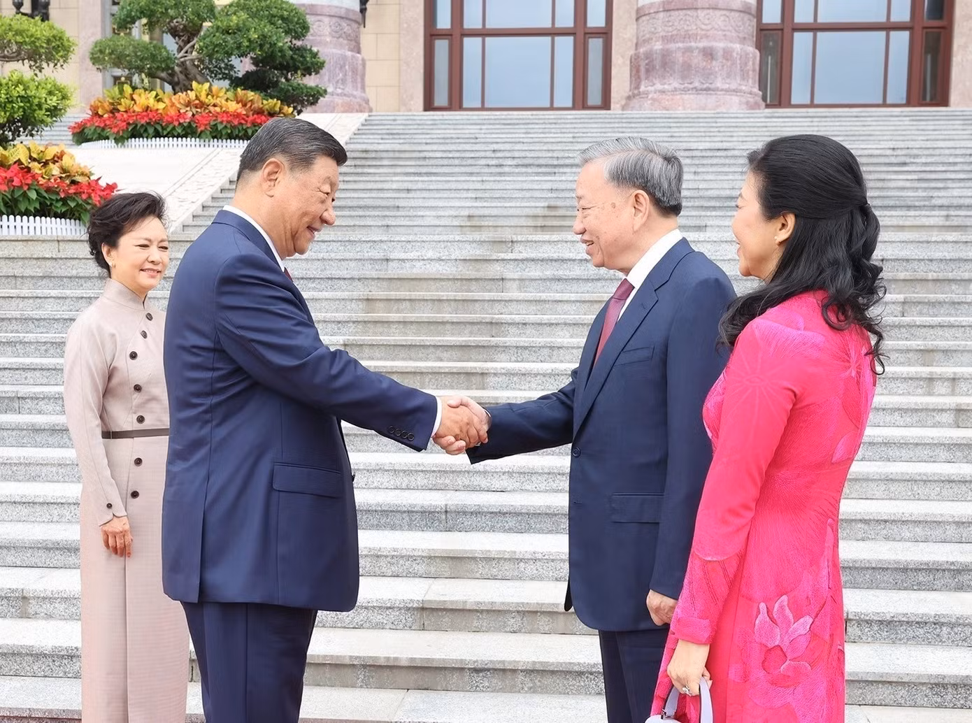 Tổng Bí thư, Chủ tịch nước Trung Quốc Tập Cận Bình và Phu nhân đón Tổng Bí thư, Chủ tịch nước Tô Lâm và Phu nhân năm 2024. Ảnh: TTXVN