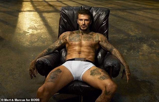 David Beckham gây bão mạng xã hội với loạt ảnh và video nội y.